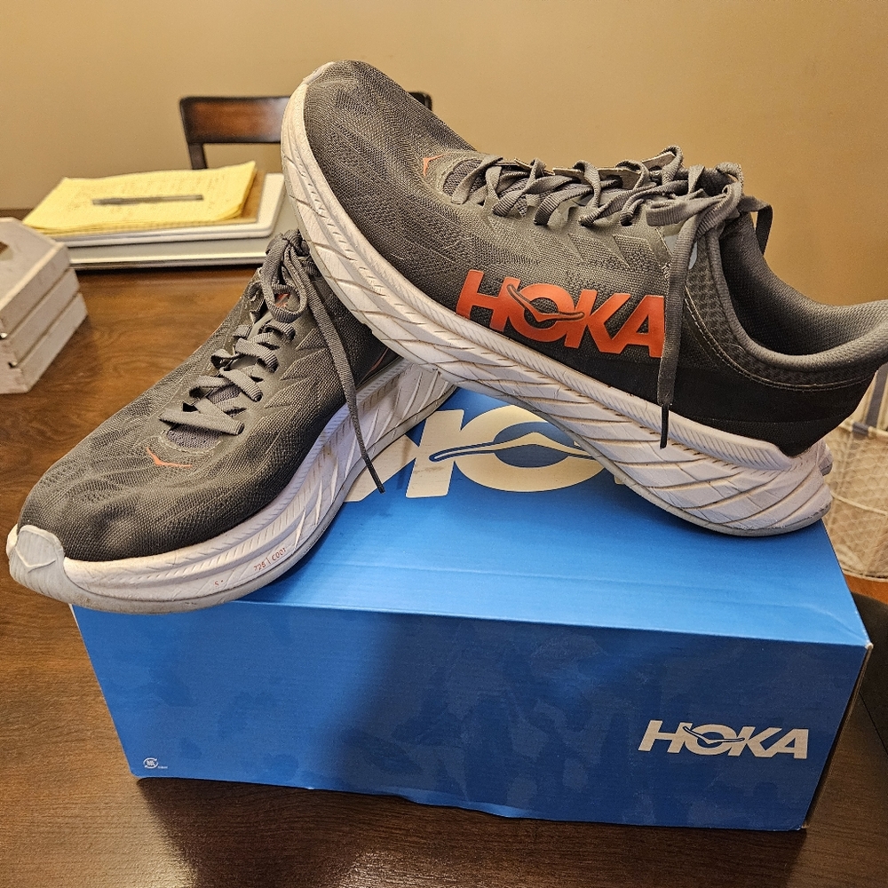 Mens Hoka carbon x2 sz 11